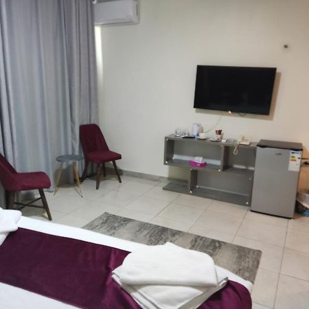 Golden Plaza Hotel Amman Ngoại thất bức ảnh