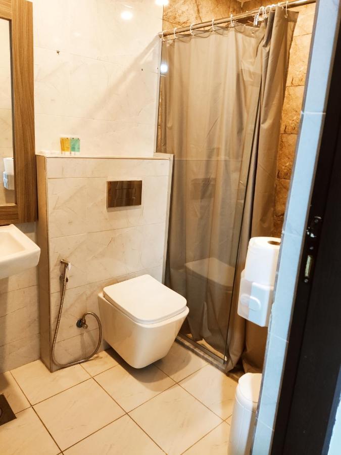 Golden Plaza Hotel Amman Ngoại thất bức ảnh