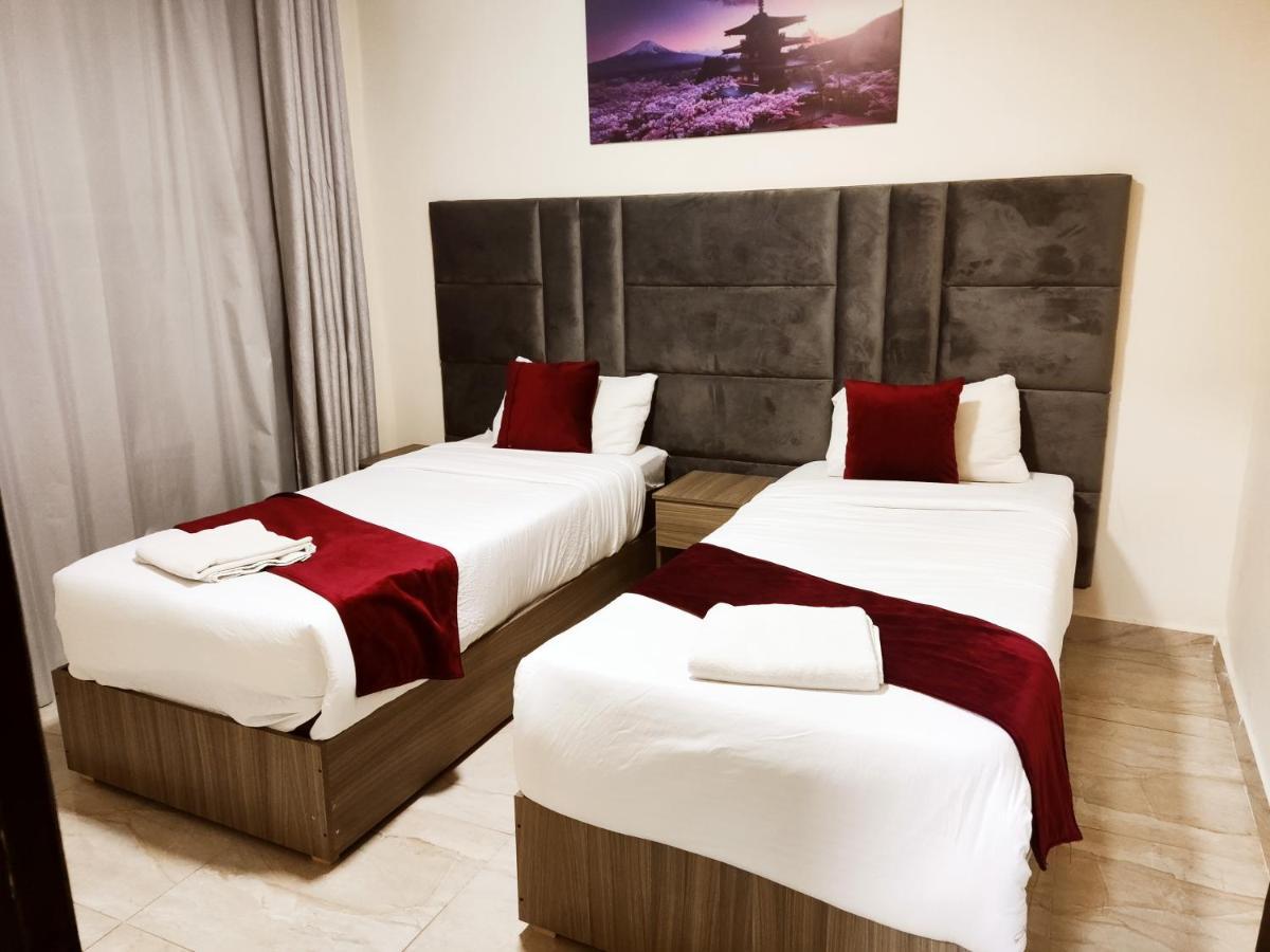 Golden Plaza Hotel Amman Ngoại thất bức ảnh