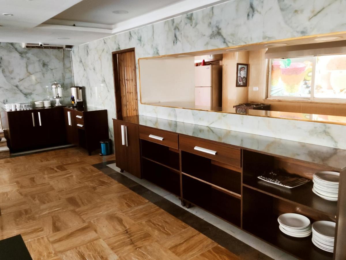 Golden Plaza Hotel Amman Ngoại thất bức ảnh