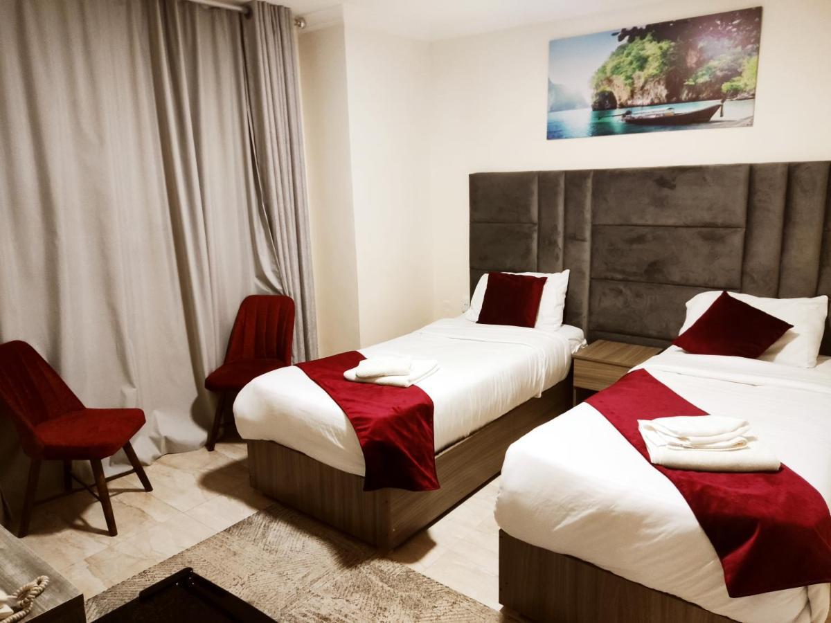Golden Plaza Hotel Amman Ngoại thất bức ảnh