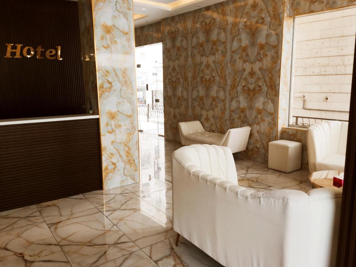 Golden Plaza Hotel Amman Ngoại thất bức ảnh