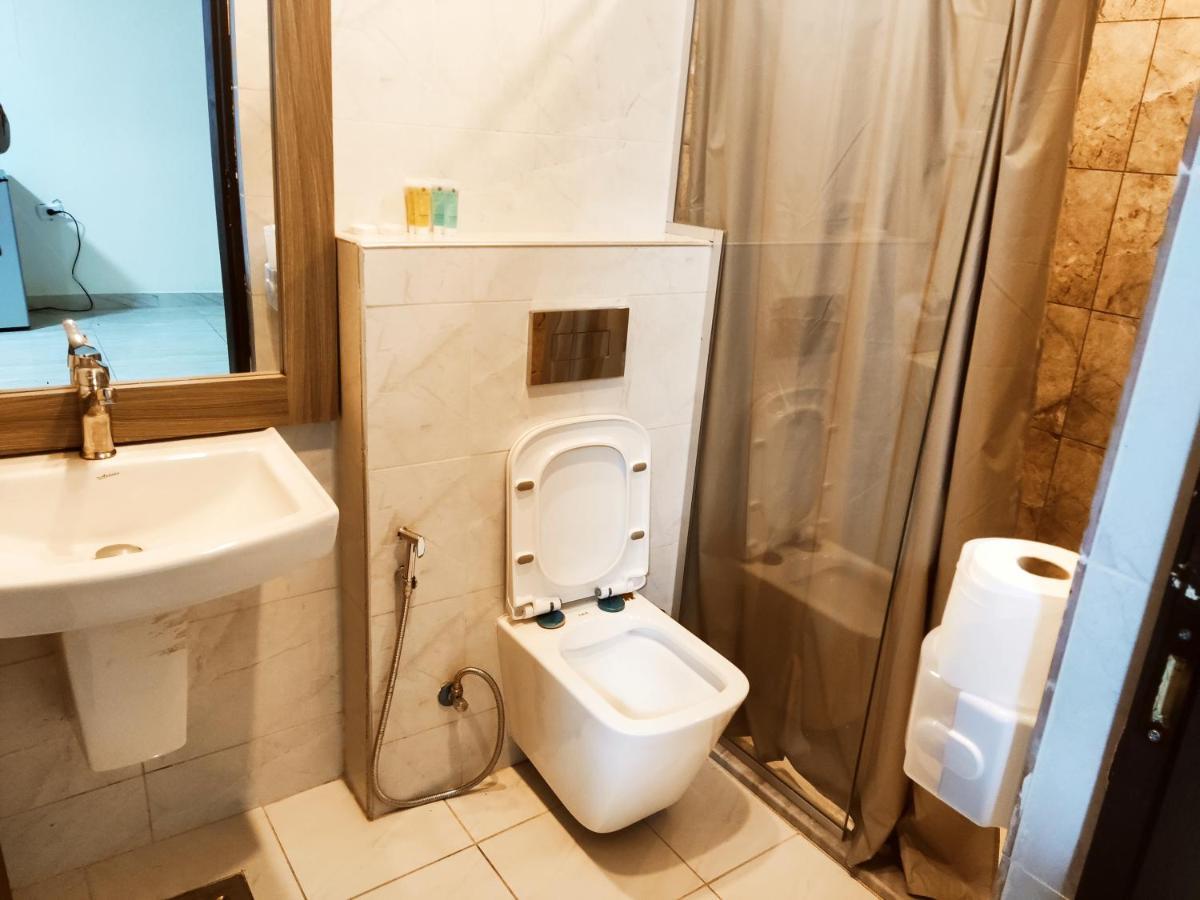 Golden Plaza Hotel Amman Ngoại thất bức ảnh